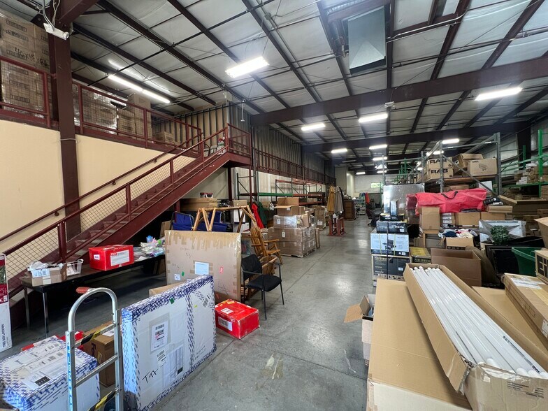 More Photos Of 3737 Round Bottom Rd, Cincinnati Warehouse For Lease