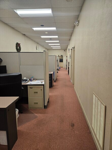 More Photos Of 1405 Trademart Blvd, Winston-Salem Flex For Sale