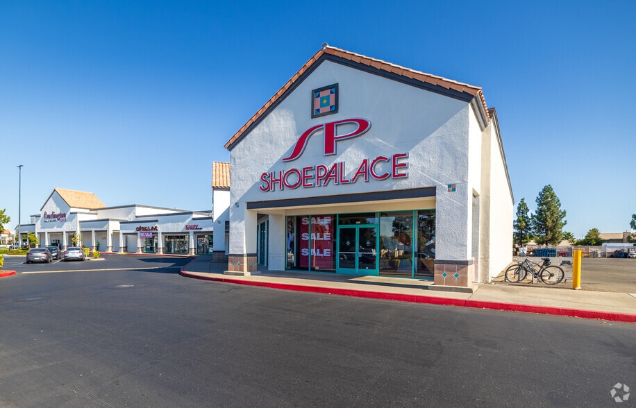 More Photos Of 1645 Countryside Dr, Turlock Unknown For Lease