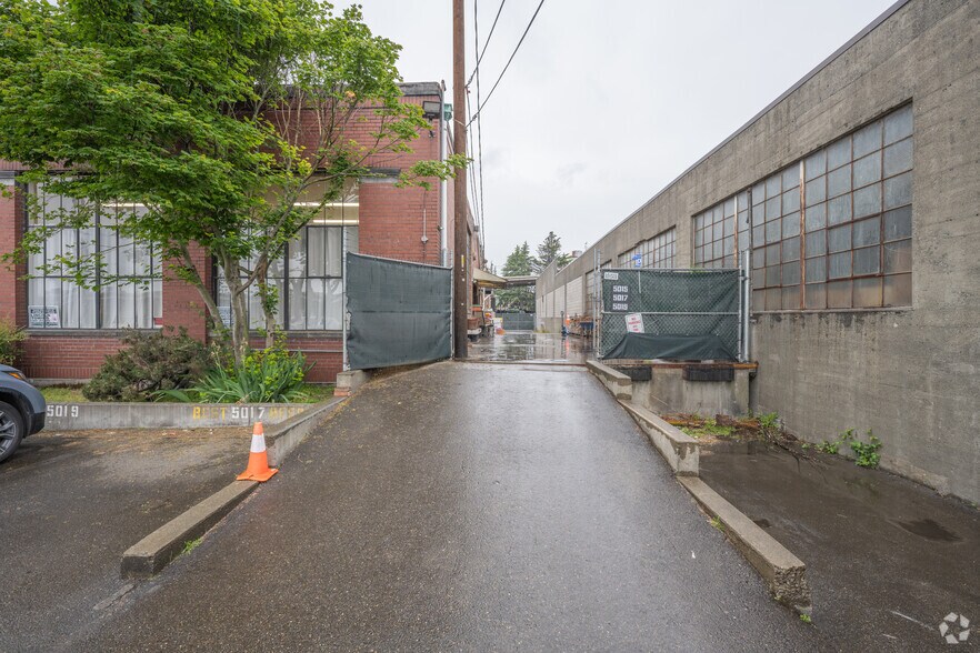 More Photos Of 5020 S Colorado Ave, Seattle Warehouse For Sale