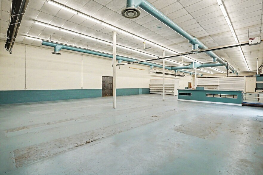More Photos Of 1834 Bagwell St, Flint Warehouse For Sale