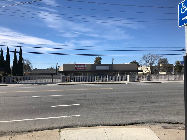 More Photos Of 803 S White Rd, San Jose Freestanding For Lease