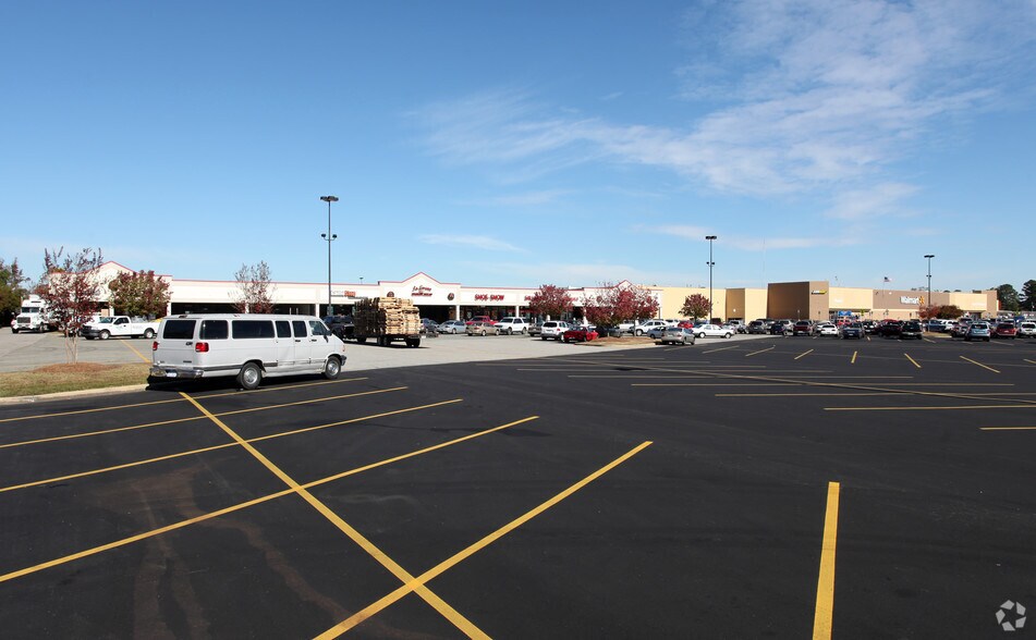 More Photos Of 1285-1299 N Brightleaf Blvd, Smithfield Unknown For Lease