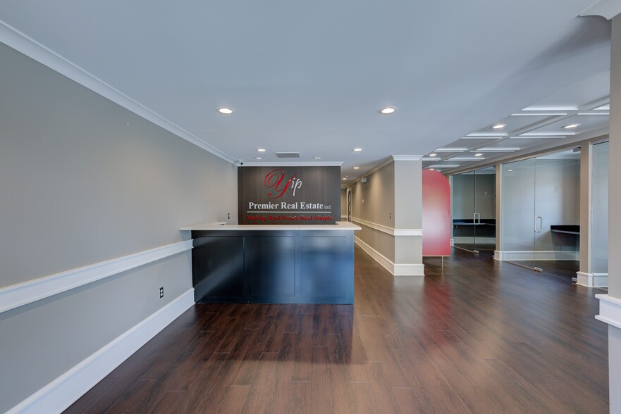 More Photos Of 1608 Taylor St, Columbia Freestanding For Lease
