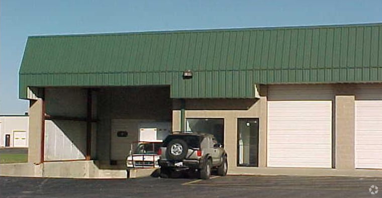More Photos Of 9342-9362 Virginia Rd, Lake In The Hills Service For Lease