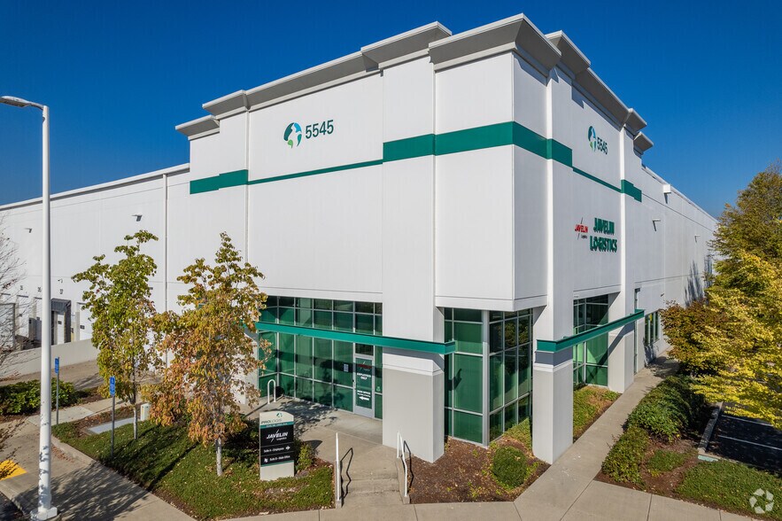 More Photos Of 5545 NE 148th Ave, Portland Distribution For Lease