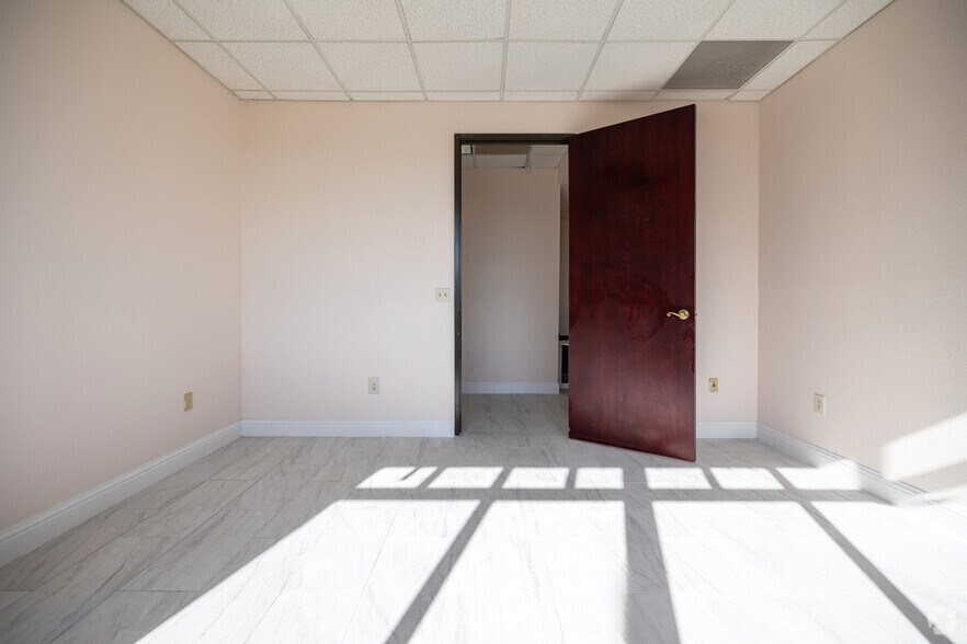 More Photos Of 3133 W March Ln, Stockton Medical For Sale