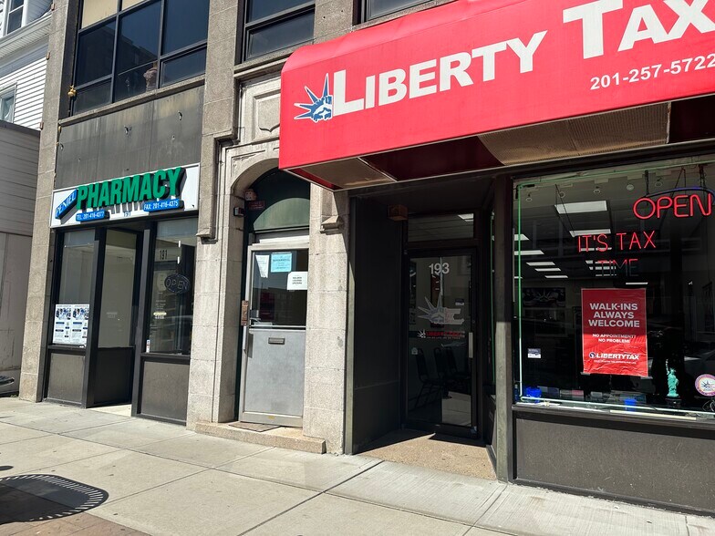 More Photos Of 191-193 Main St, Hackensack Storefront Retail Office For Lease