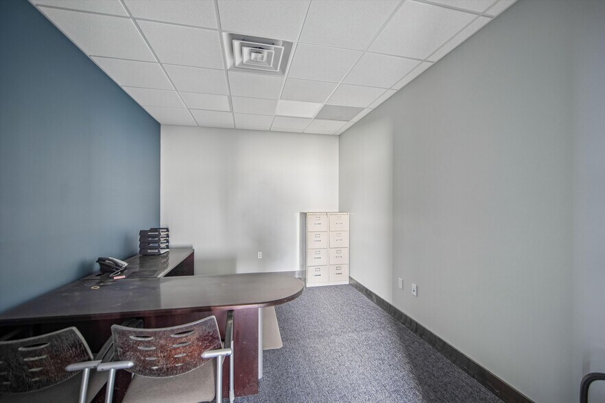 More Photos Of 1802 Industrial Park Dr, Ellsworth Industrial For Sale