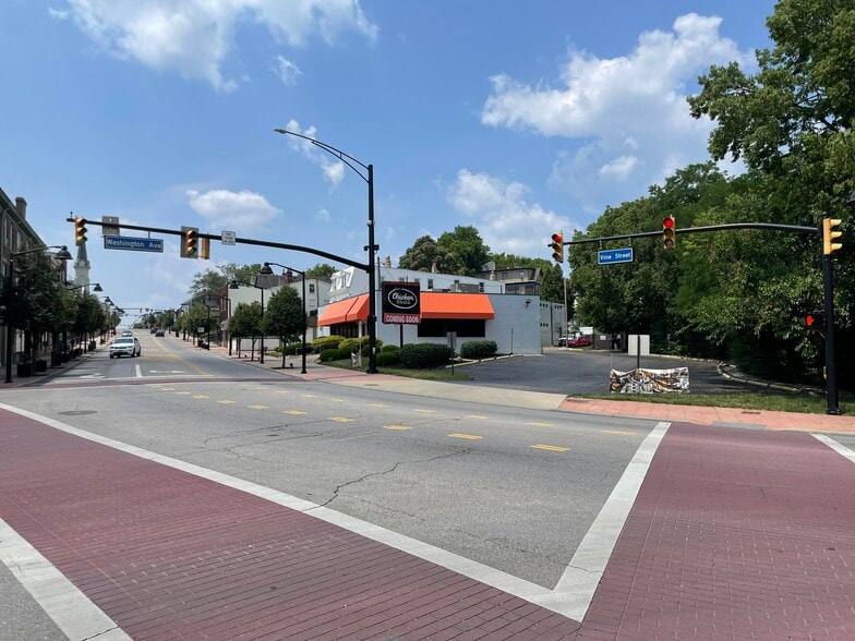 More Photos Of 4727 Vine St, Cincinnati Restaurant For Sale