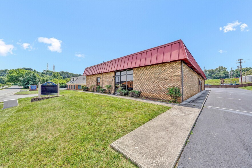 More Photos Of 1930 Braeburn Dr, Salem Medical For Sale