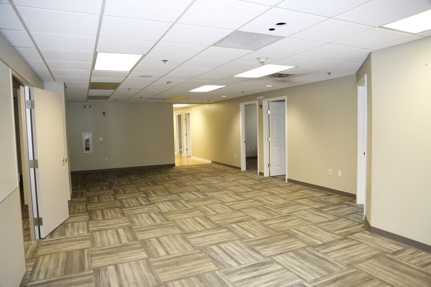 More Photos Of 215 Don Knotts Blvd, Morgantown Office For Lease