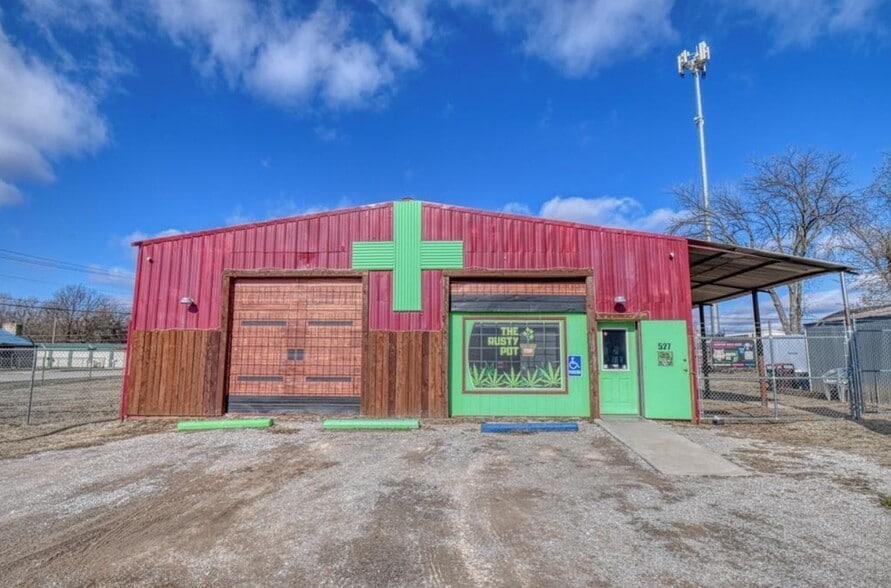 More Photos Of 529 Eel River St, Purcell Flex For Sale