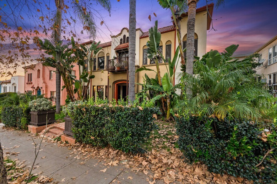 More Photos Of 137 N Kenmore Ave, Los Angeles Multifamily For Sale