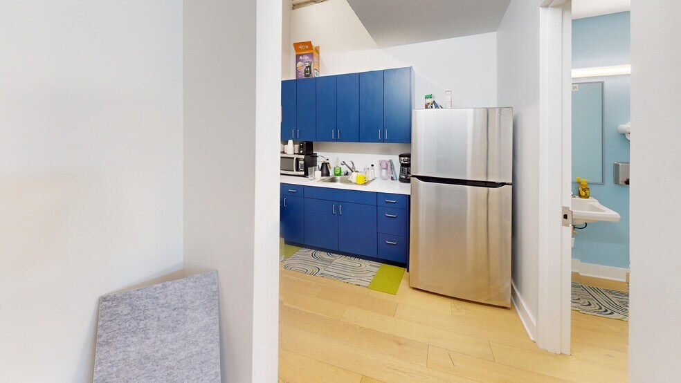 More Photos Of 2510 Gilbert Ave, Cincinnati Office For Lease