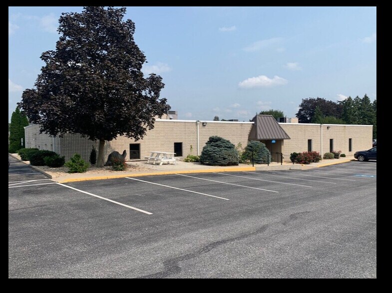 More Photos Of 144 S 8th St, Chambersburg Medical For Lease