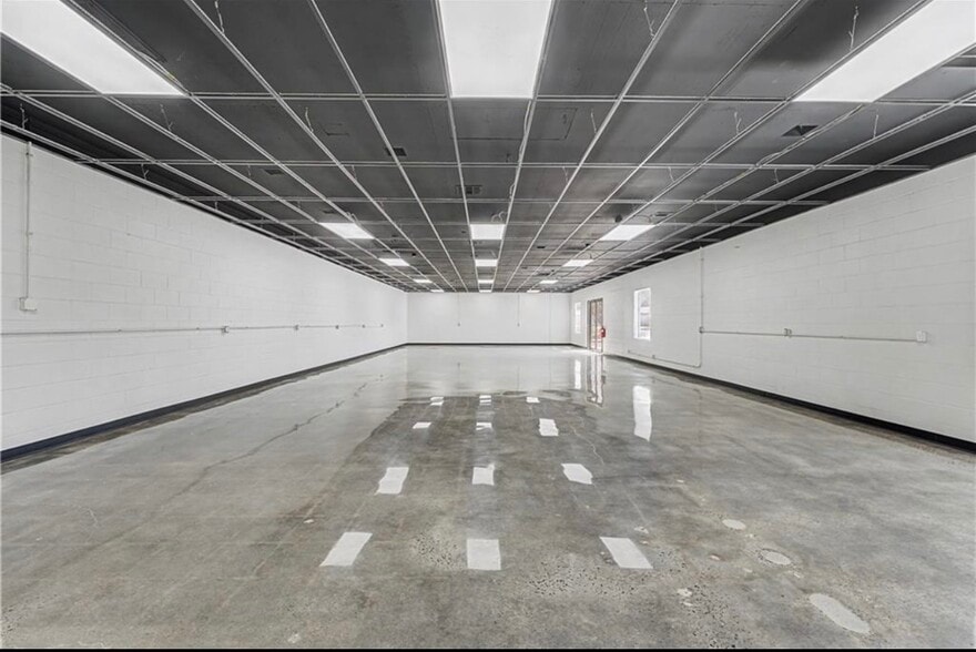 More Photos Of 800 Highland Ave, Springdale Freestanding For Sale