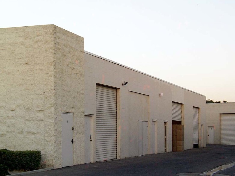 More Photos Of 44901 Golf Center Pky, Indio Unknown For Lease