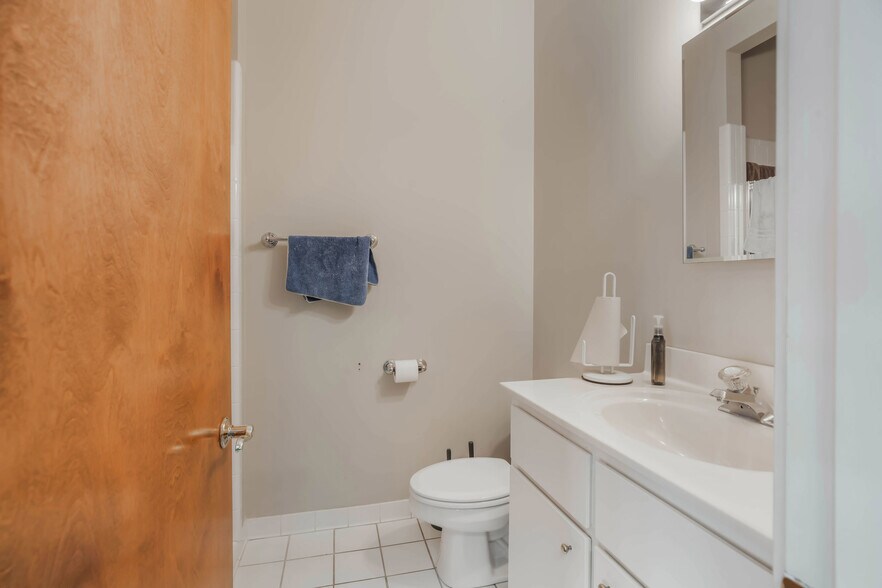 More Photos Of 720 North Ave, Macon-Bibb Office Residential For Sale