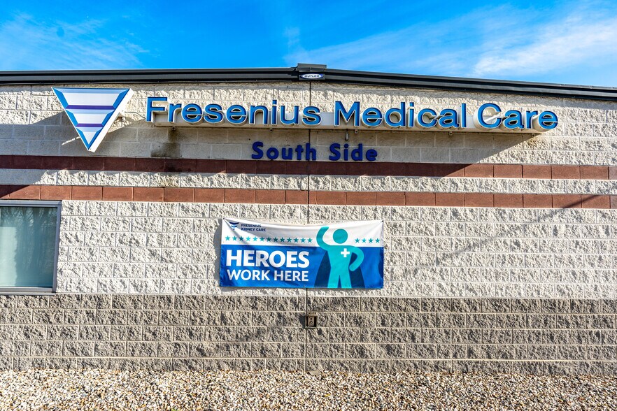 More Photos Of 3134 W 76th St, Chicago Medical For Sale