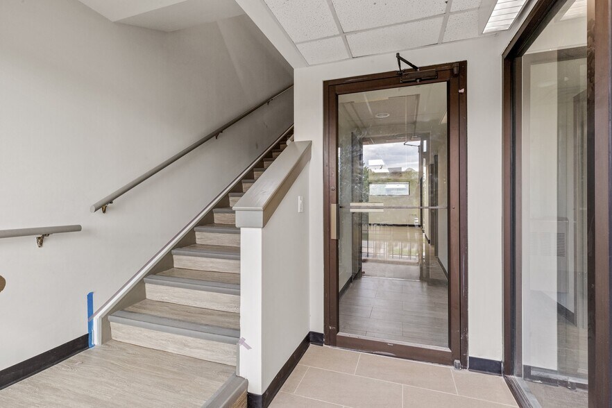More Photos Of 1515 S Boulder Ave, Tulsa Office For Lease