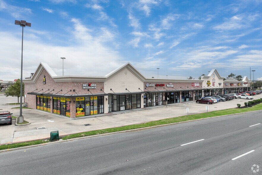 Primary Photo Of 15015 Westheimer Rd, Houston Restaurant For Lease