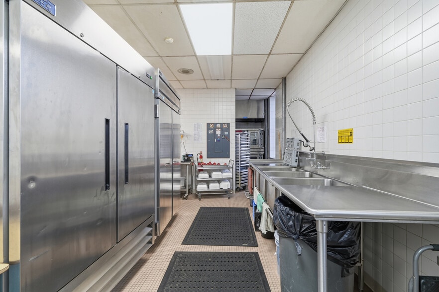 More Photos Of 221 E 12th Ave, Homestead Schools For Lease