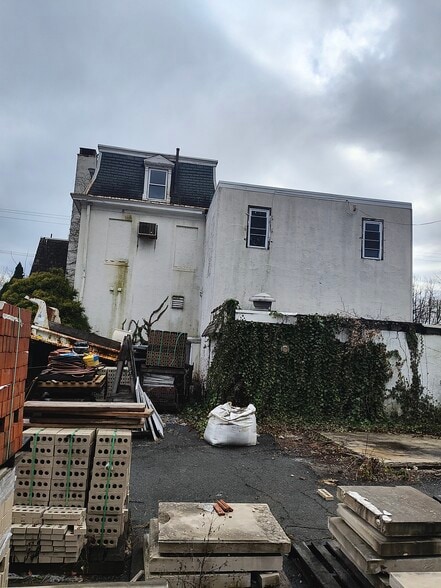 More Photos Of 615 Macdade Blvd, Collingdale Industrial For Sale