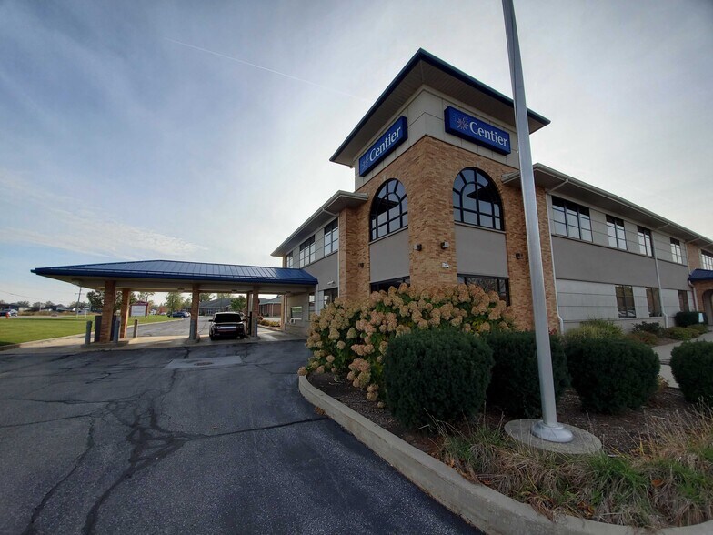 More Photos Of 1501 S Court St, Crown Point Medical For Lease