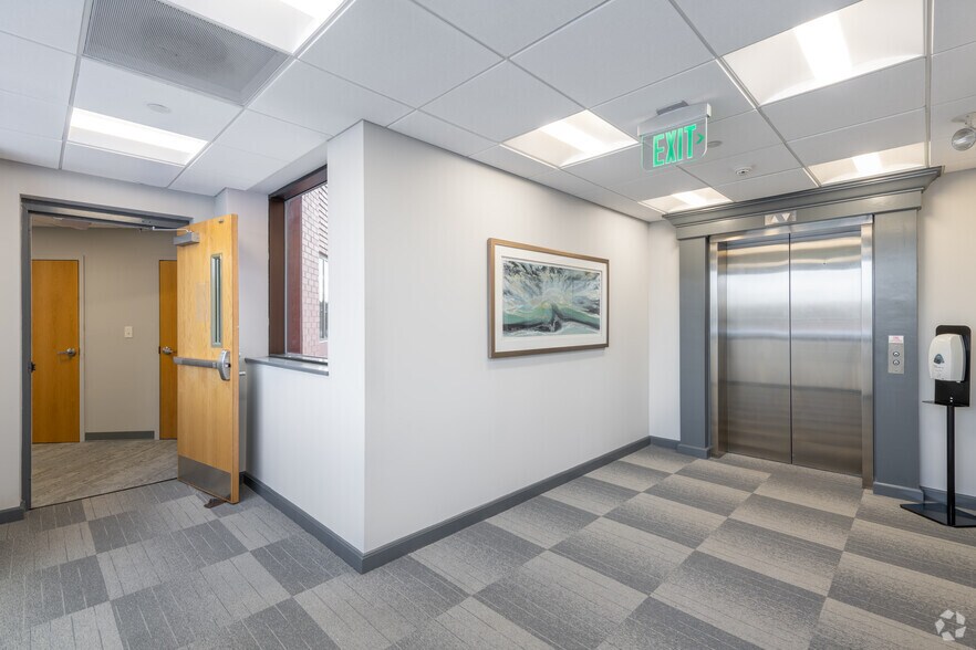 More Photos Of 410 Amherst St, Nashua Office For Lease