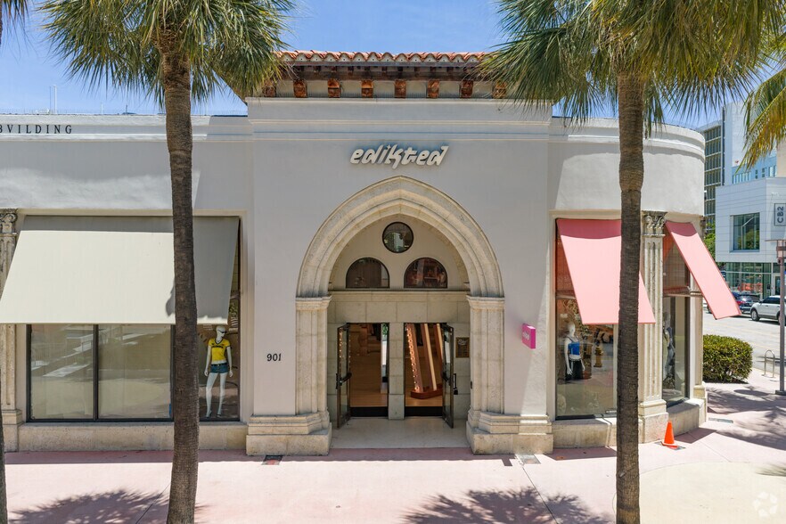 More Photos Of 919-939 Lincoln Rd, Miami Beach, Miami Beach Storefront For Lease