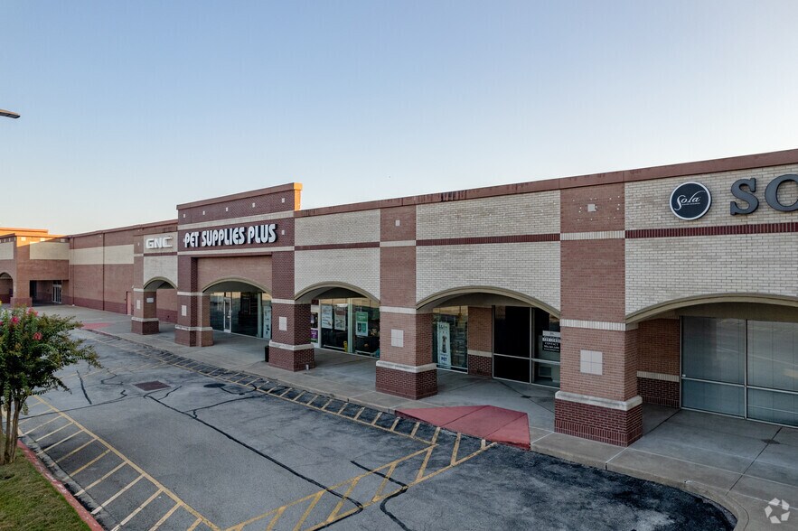 More Photos Of 16811 El Camino Real, Houston Supermarket For Sale