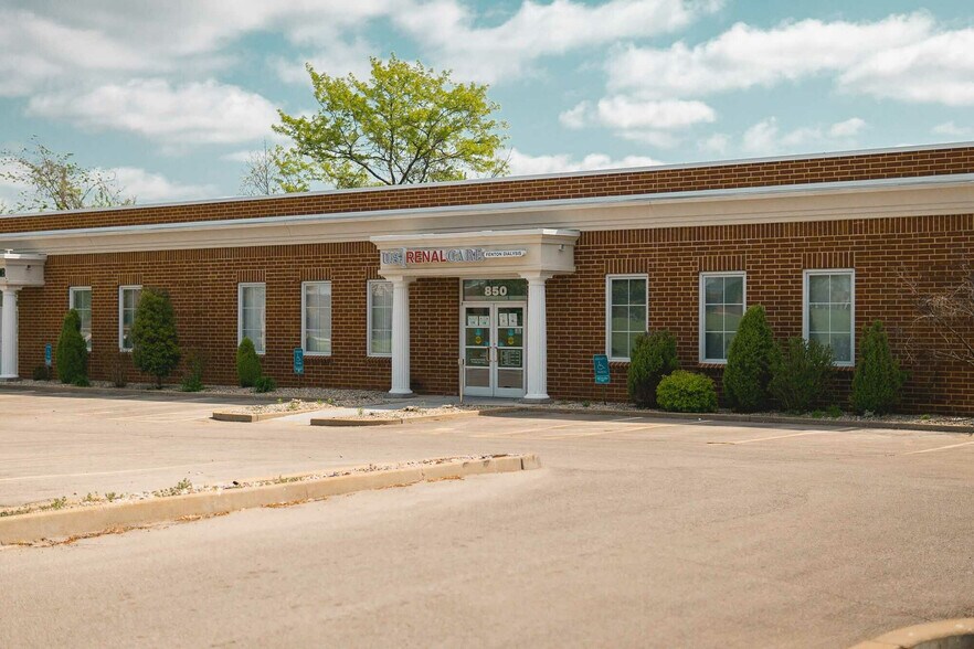 More Photos Of 830-850 Horan Dr, Fenton Medical For Sale