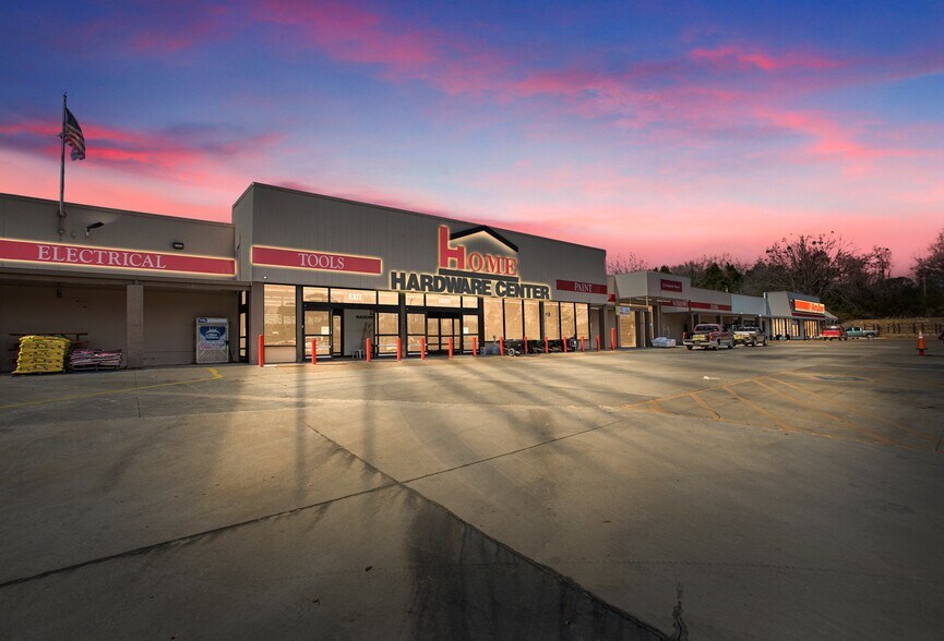 More Photos Of 610 S Applegate St, Winona Storefront For Sale