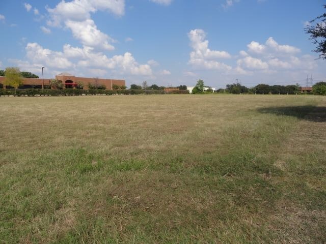 More Photos Of 8102 Mesquite Bend Dr, Irving Land For Sale