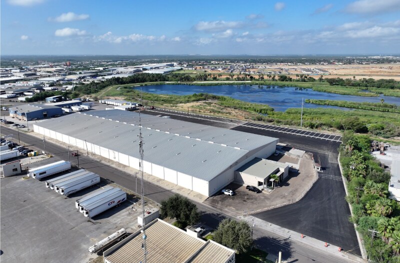 More Photos Of 8900 San Mateo Dr, Laredo Warehouse For Lease