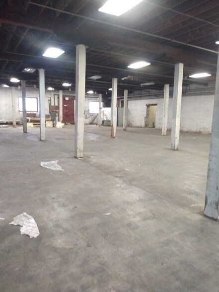 More Photos Of 788 Washington Ave, Chillicothe Warehouse For Lease