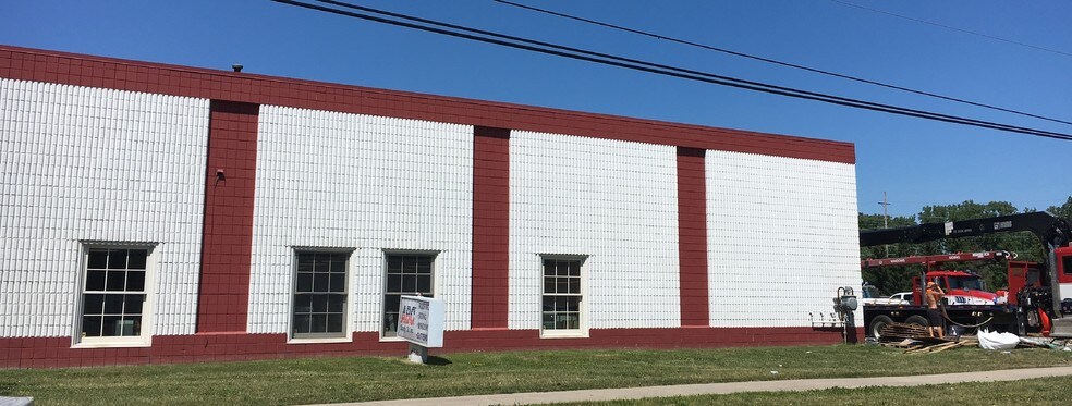 More Photos Of 46705 Erb Dr, Macomb Warehouse For Sale