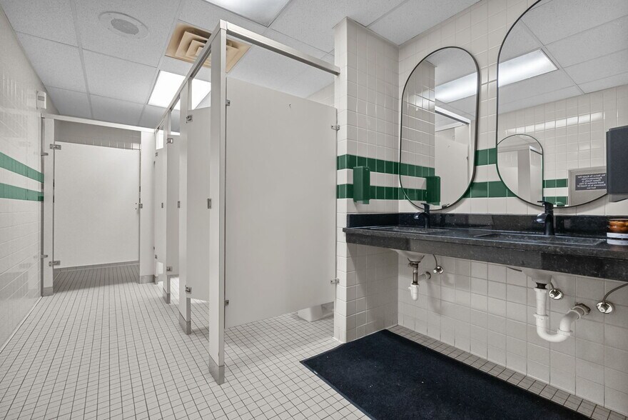 More Photos Of 983 N Highway 123 Byp, Seguin Restaurant For Sale