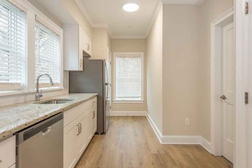 More Photos Of 84 Auburn St, Paterson Apartments For Sale