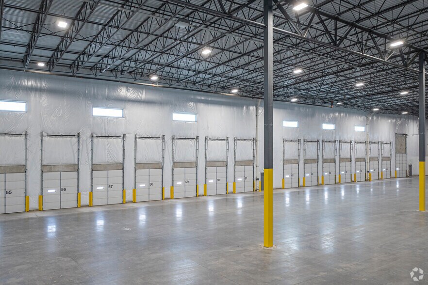 More Photos Of 11011 E 104th Ave, Henderson Distribution For Lease