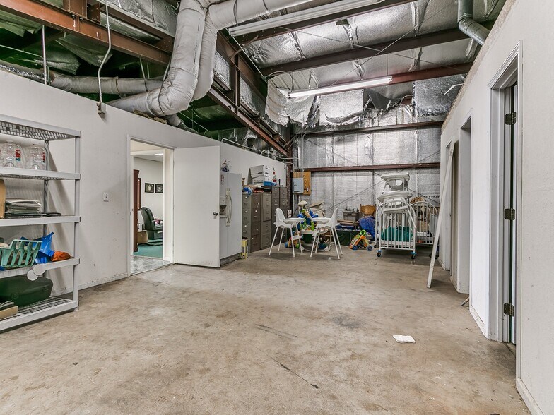 More Photos Of 219 N 6th St, Kingfisher Office For Sale