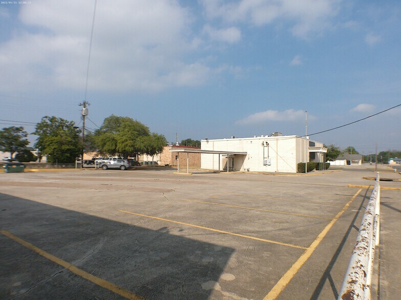More Photos Of 603 N 8th St, Killeen Office For Sale