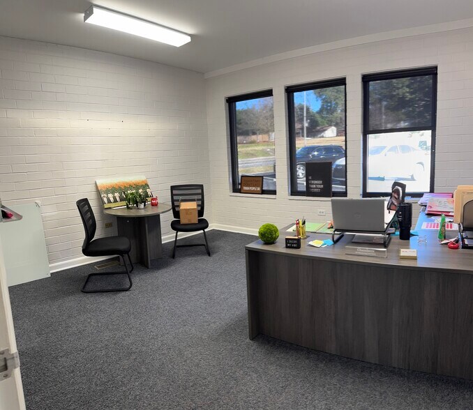 More Photos Of 2370 Vineville Ave, Macon-Bibb Office Residential For Lease
