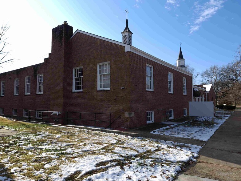 More Photos Of 5880 Christy Blvd, Saint Louis Religious Facility For Sale