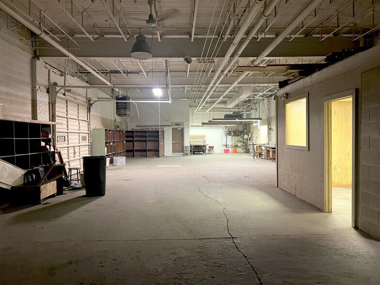 More Photos Of 1040 W 12th St, Erie Manufacturing For Sale