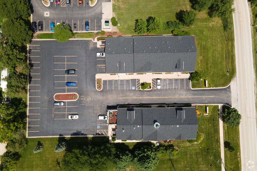 More Photos Of 7416-7420 S County Line Rd, Burr Ridge Office For Lease