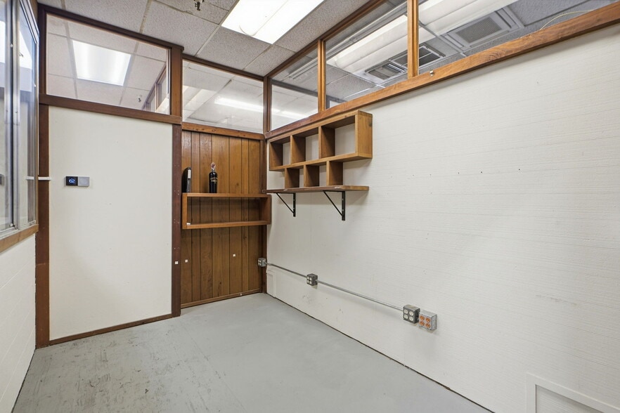 More Photos Of 1420 Healdsburg Ave, Healdsburg Flex For Sale