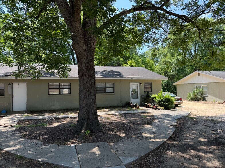 More Photos Of 104 Raley St, Cheraw Apartments For Sale