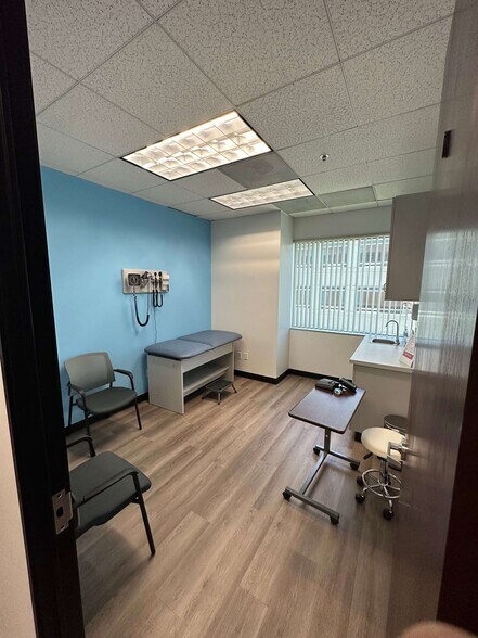 More Photos Of 500 N Central Ave, Glendale Medical For Lease